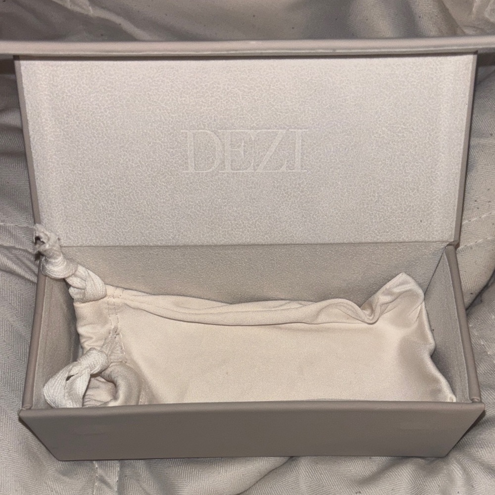 Dezi Beige Rectangular Box - image 2